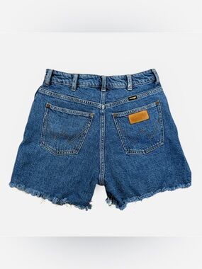 Wrangler | High-Rise Cutoff Denim Shorts | Medium Wash | Approx. size 6